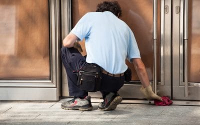 Quelques conseils pour le nettoyage de vos portes et de vos vitres