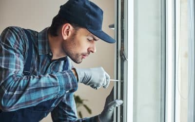 Vitre cassée : fait-on appel à un vitrier ?