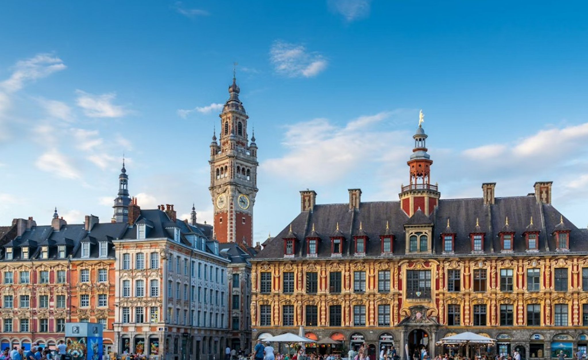 vue de la grande place de lille face aux vieilles bourses